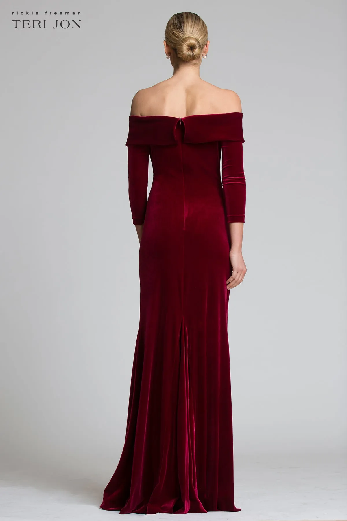 Off The Shoulder Stretch Velvet Portrait Collar Column Gown